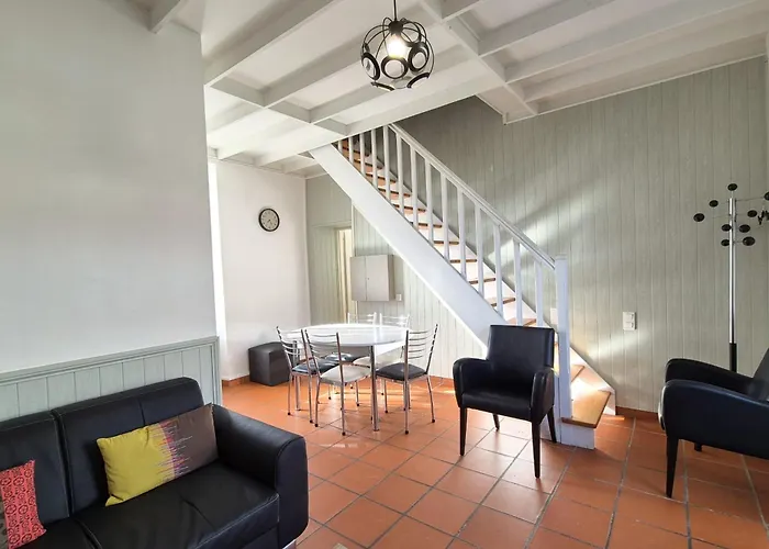 F3 House With Garden In * Grosbreuil