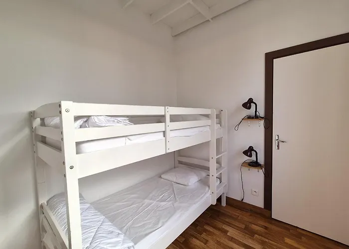 F3 House With Garden In Dom wakacyjny *